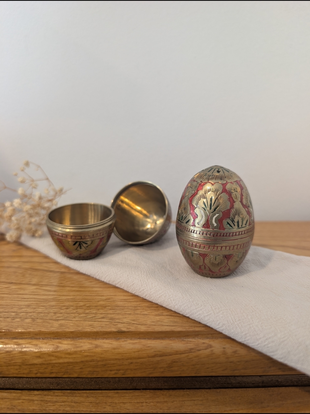 Vintage Brass Egg Salt and Pepper Shakers Red Enamel Cloisonne India - Picture 13 of 13